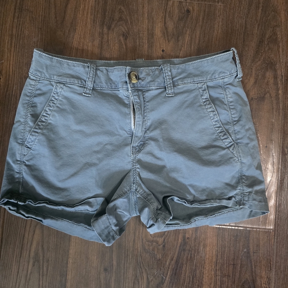 American Eagle Outfitters Women's Cargo Shorts in Light Blue